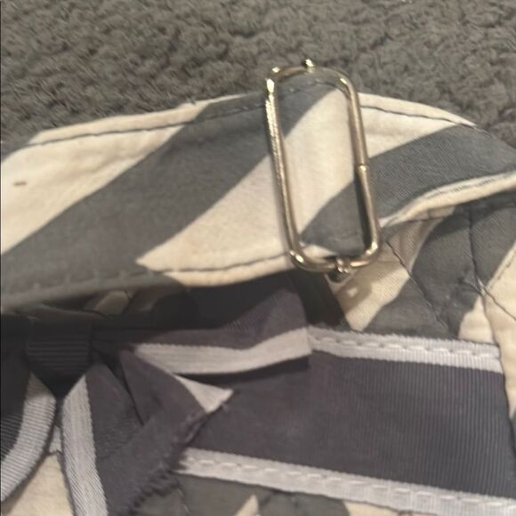 Ever Moda Chevron Patterned Cream and Gray Women's Bag Crossbody Purse M Initial - Picture 7 of 9